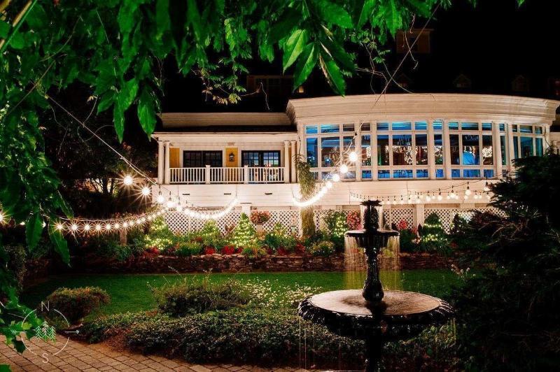 Bedford Village Inn Zewnętrze zdjęcie