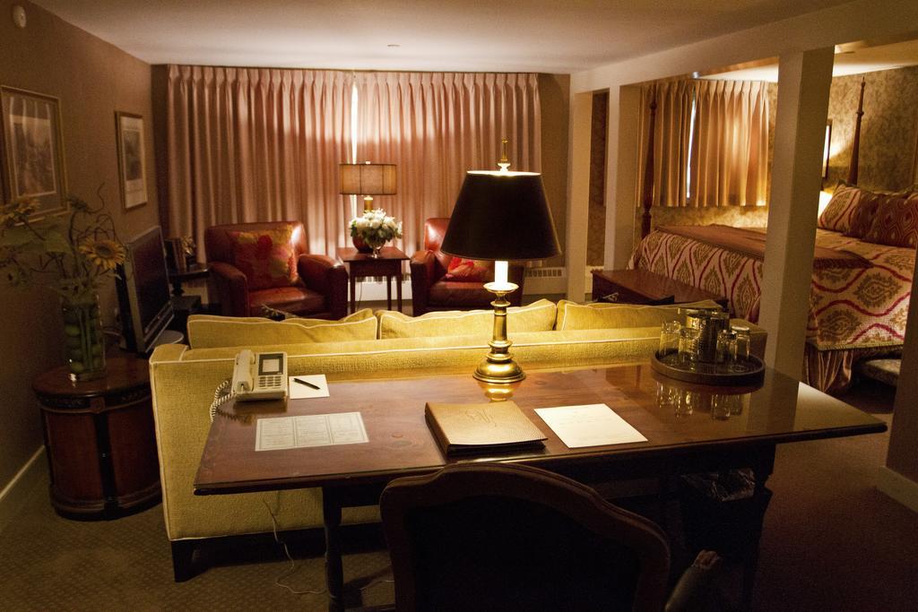 Bedford Village Inn Zewnętrze zdjęcie